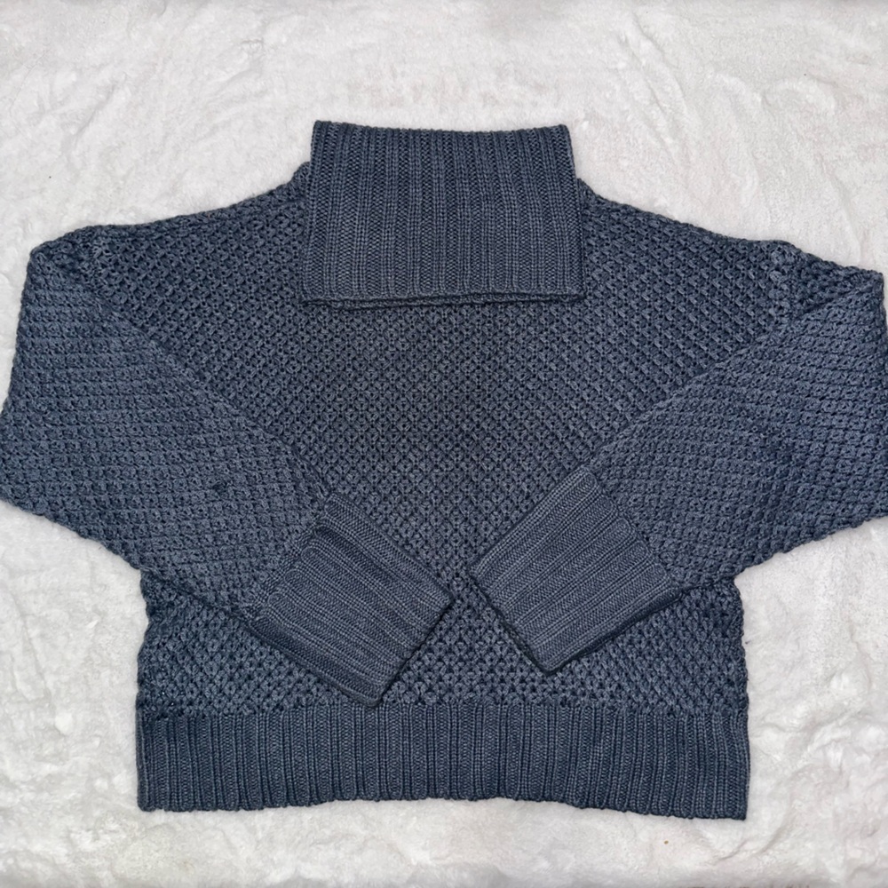 Cozy Knit Sweater in Dark Gray/Navy